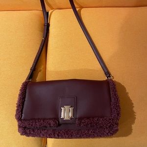 Maroon pocketbook with short and long handles! Bar III